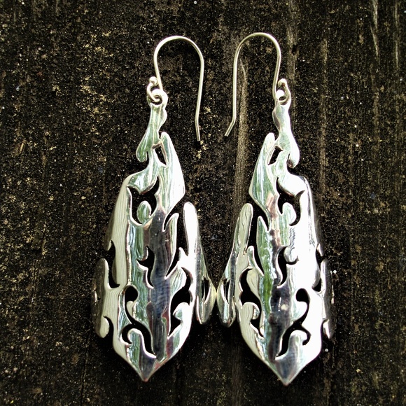 Sterling silver tribal flame trangle earrings NWOT - Picture 4 of 7